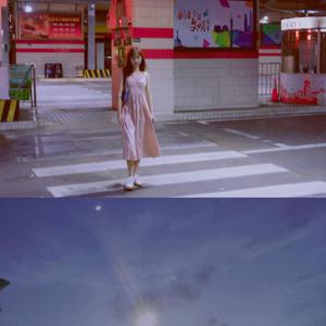 两根黑捧一前一后
